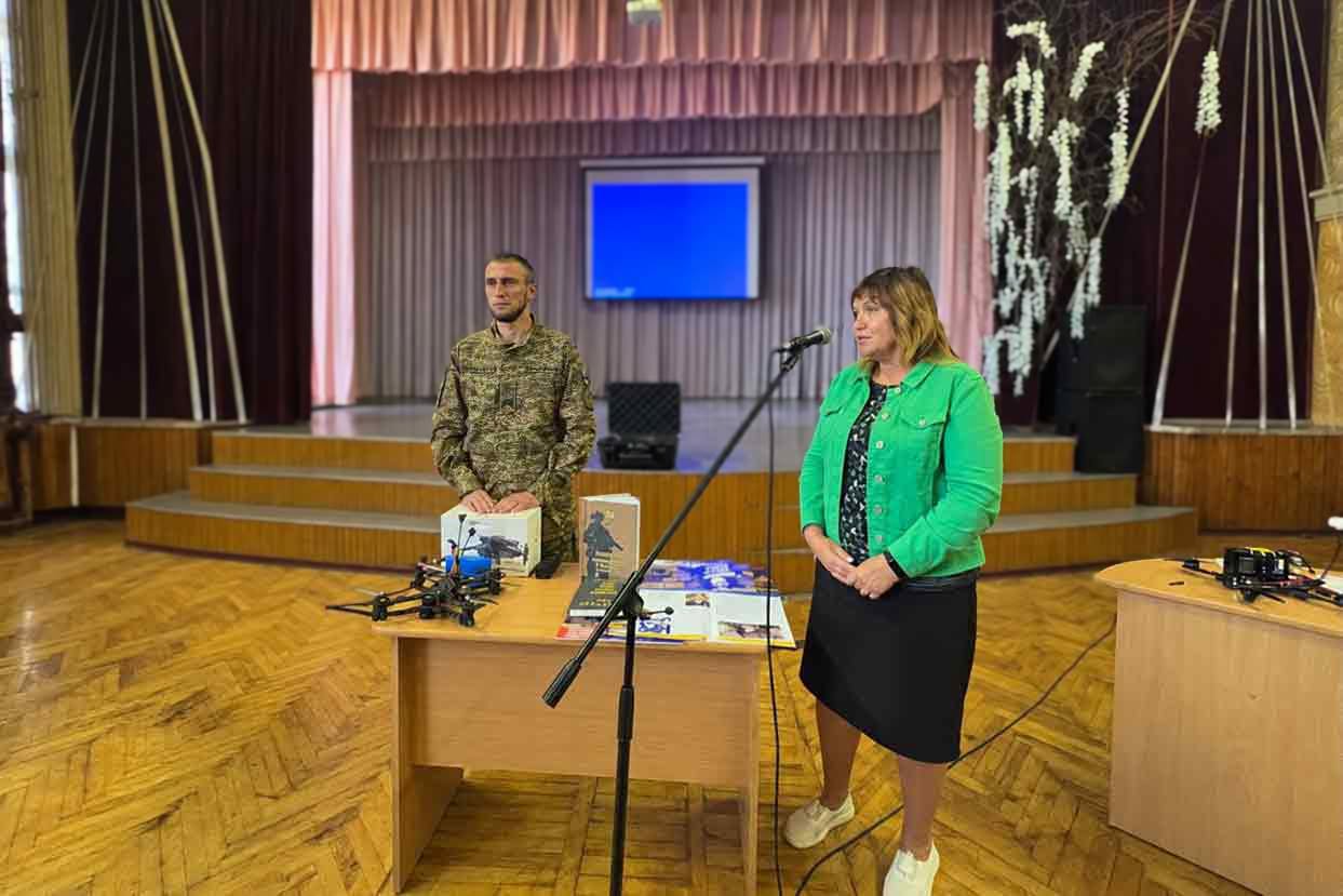 Вінницькі гвардійці провели «Урок мужності» для молоді