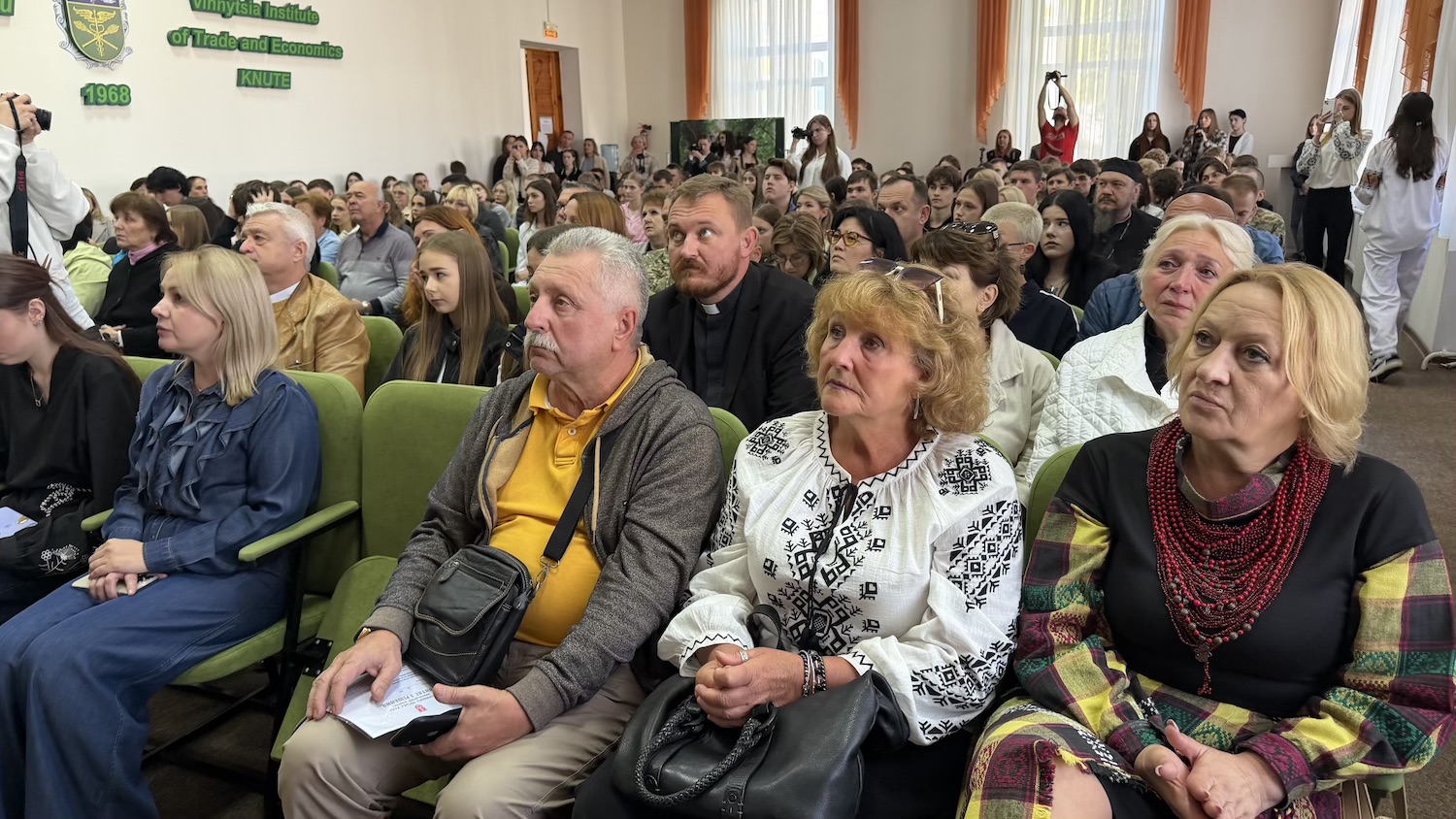 У Вінниці презентували Книгу Пам’яті про медиків, які загинули, рятуючи інших