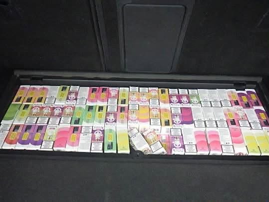 Вінницькі митники виявили незадекларовані вейпи у багажі