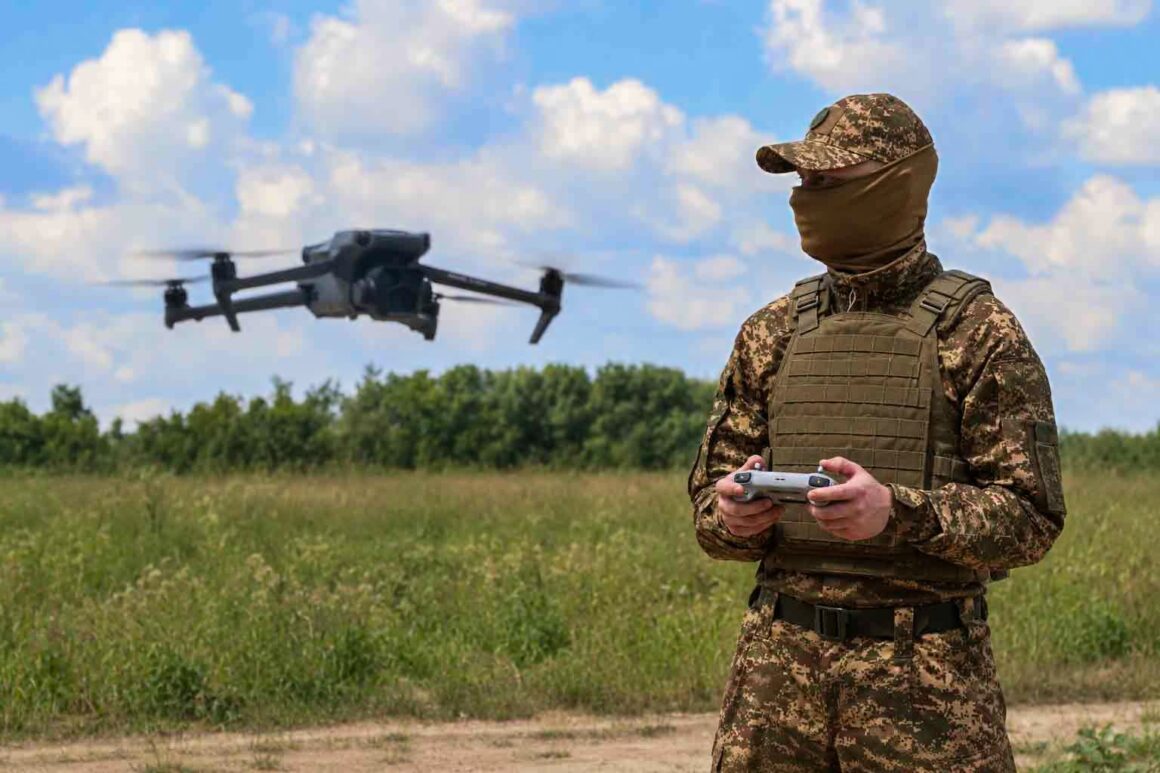 Оператори РУБАК вінницького полку Нацгвардії навчали дроноводів