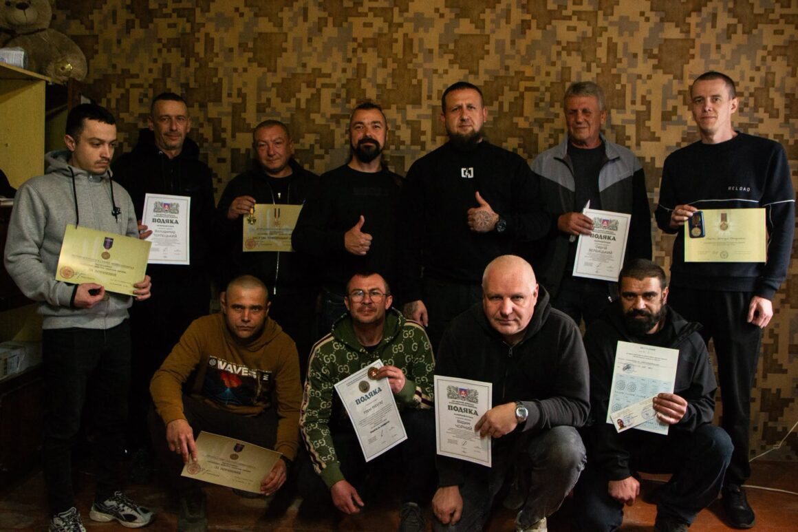 Військовим першого батальйону вінницької бригади тероборони вручили нагороди