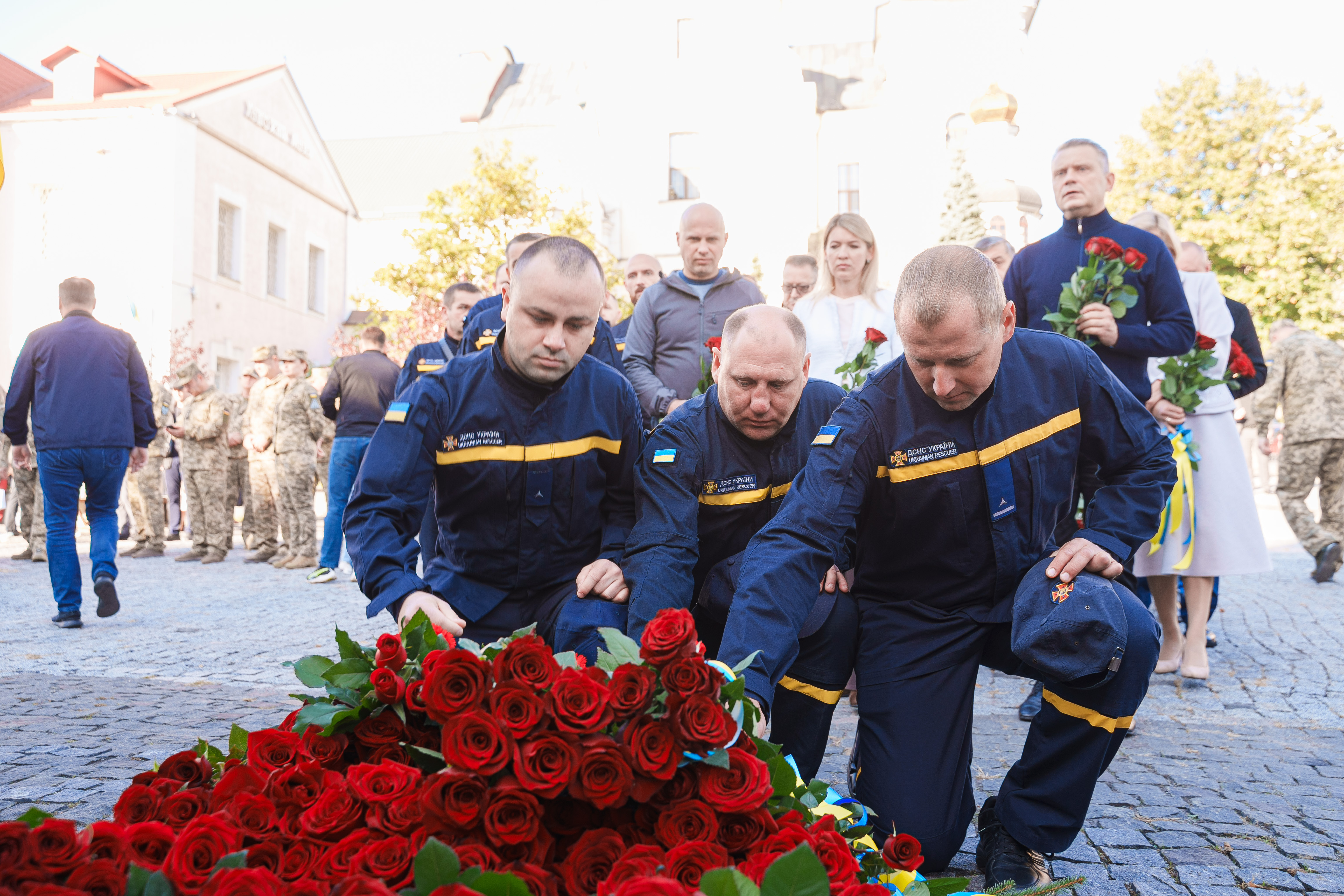 У Вінниці вшанували Захисників та Захисниць, відзначили день Покрови та козацтва
