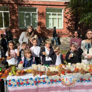 Ярмарок у ліцеї.